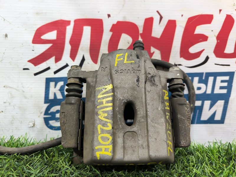 Суппорт TOYOTA PRIUS NHW20 1NZ-FXE 2004 передний левый (б/у) Суппорт TOYOTA PRIUS NHW20 1NZ-FXE 2004 передний левый (б/у)