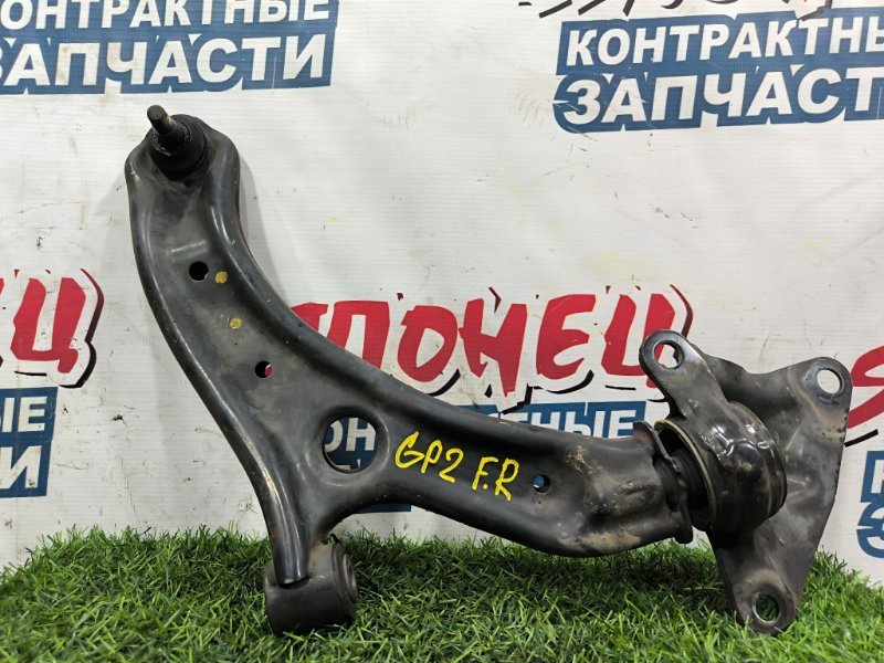 Рычаг нижний HONDA FIT SHUTTLE GP2 LDA 2011 передний правый (б/у)