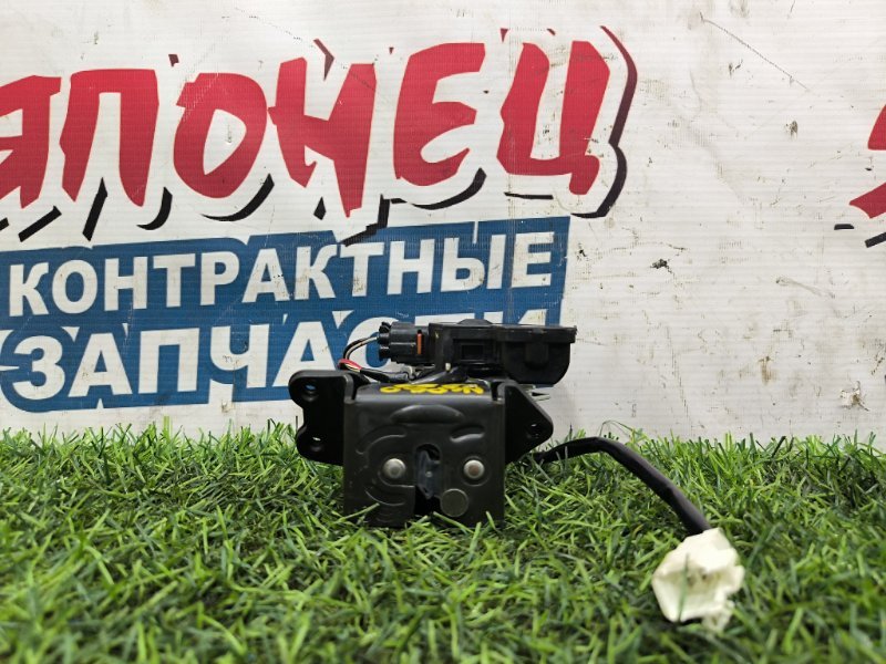 Замок багажника TOYOTA IST NCP60 2NZ-FE (б/у)