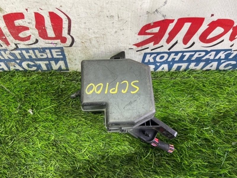 Блок предохранителей под капот TOYOTA RACTIS SCP100 2SZ-FE (б/у)