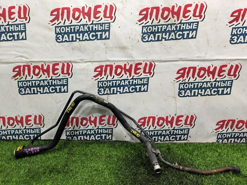 Горловина топливного бака TOYOTA WISH ZNE10 1ZZ-FE 2006 (б/у) Горловина топливного бака TOYOTA WISH ZNE10 1ZZ-FE 2006 (б/у)
