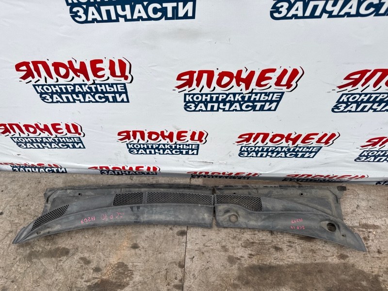 Решетка, жабо под дворники TOYOTA VITZ SCP10 1SZ-FE (б/у)
