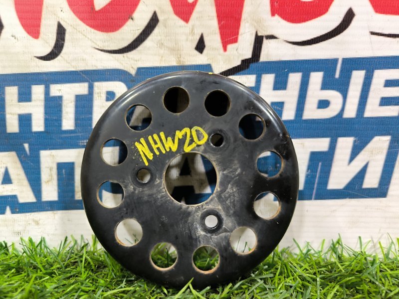 Шкив помпы TOYOTA PRIUS NHW20 1NZ-FXE 2004 (б/у)