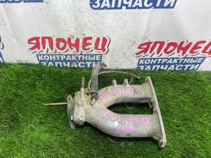 Коллектор впускной TOYOTA PROGRES JCG10 1JZ-GE (б/у)