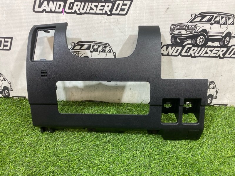 Консоль под рулевой колонкой TOYOTA LAND CRUISER UZJ200 2UZ-FE (б/у)