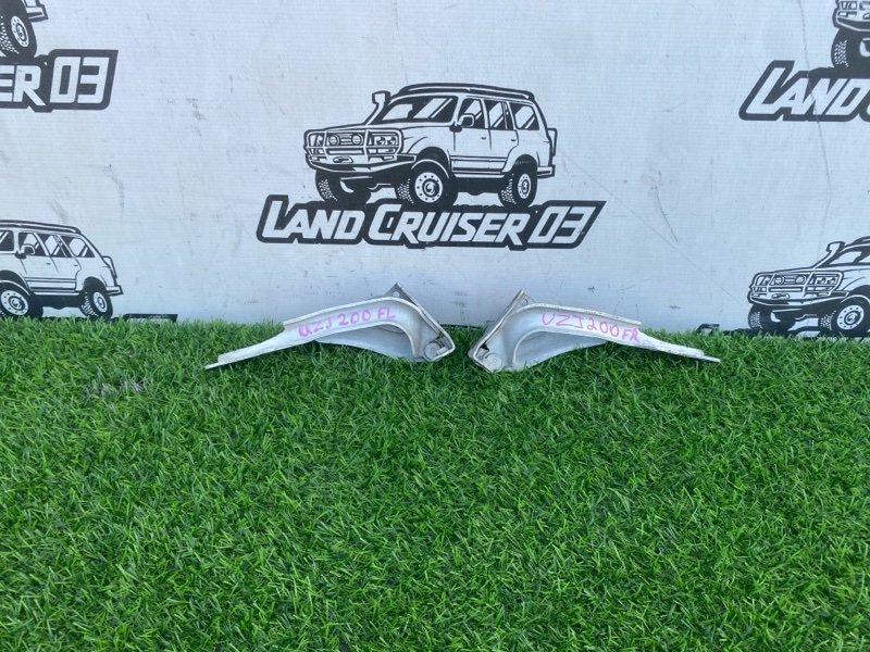 Петля капота TOYOTA LAND CRUISER UZJ200 2UZ-FE (б/у)