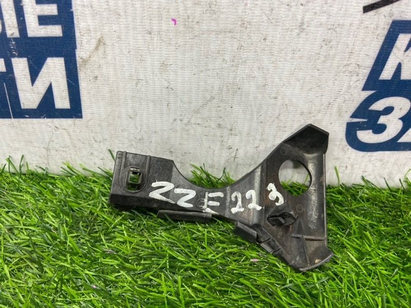 Крепление бампера TOYOTA COROLLA FIELDER ZZE123 2ZZ-GE переднее правое (б/у)