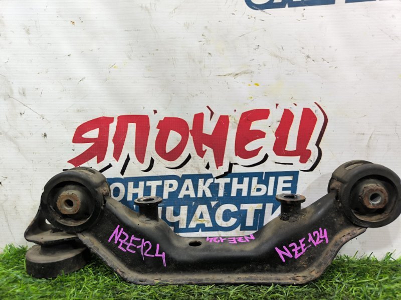 Крепление редуктора TOYOTA COROLLA FIELDER NZE124 1NZ-FE заднее (б/у)
