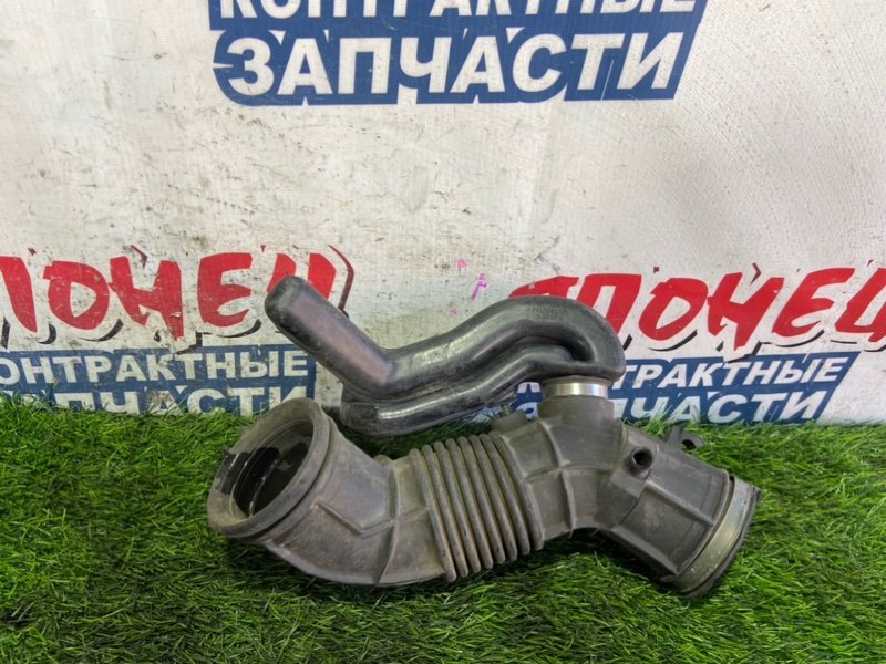 Патрубок воздушного фильтра HONDA CR-V RD1 B20B (б/у)