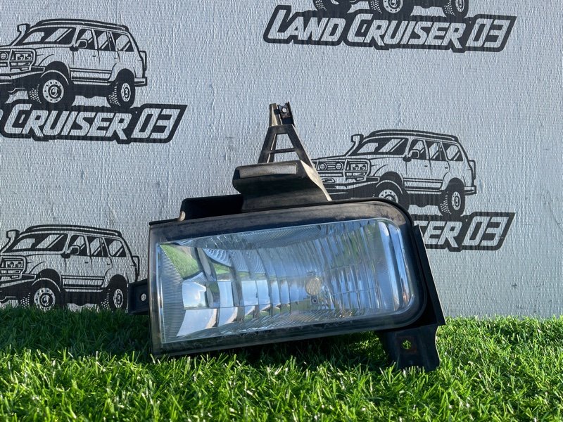 Туманка TOYOTA LAND CRUISER UZJ200 2UZ-FE передняя левая (б/у)