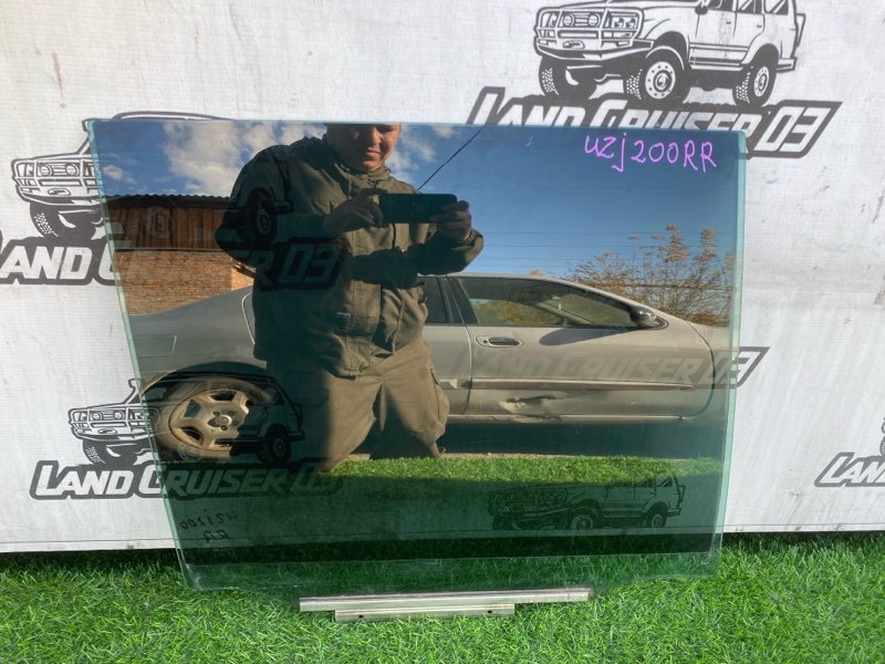Стекло двери TOYOTA LAND CRUISER UZJ200 2UZ-FE заднее правое (б/у)