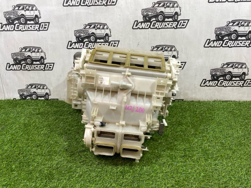 Корпус печки TOYOTA LAND CRUISER UZJ200 2UZ-FE (б/у) Корпус печки TOYOTA LAND CRUISER UZJ200 2UZ-FE (б/у)