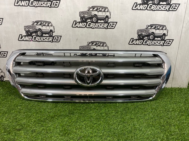 Решетка радиатора TOYOTA LAND CRUISER UZJ200 2UZ-FE (б/у)