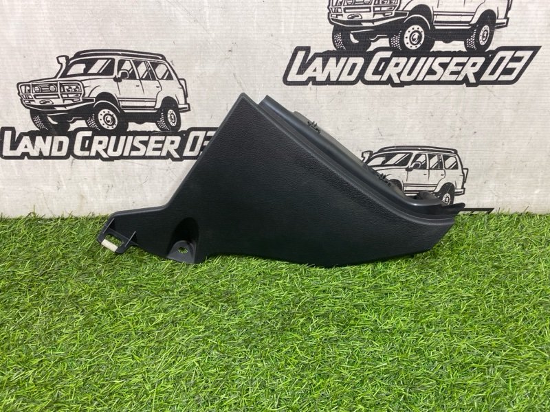 Обшивка стойки кузова TOYOTA LAND CRUISER UZJ200 2UZ-FE передняя правая (б/у)