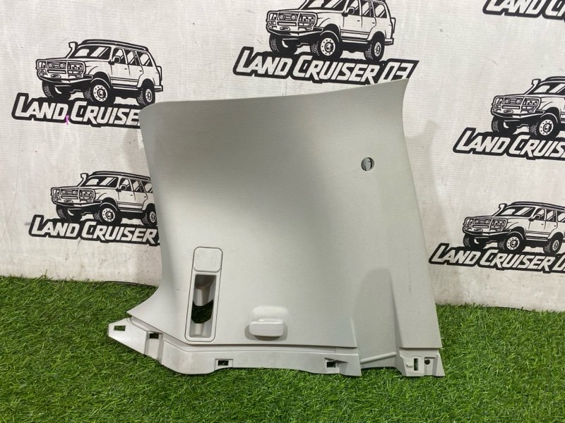 Обшивка стойки кузова TOYOTA LAND CRUISER UZJ200 2UZ-FE задняя правая (б/у)