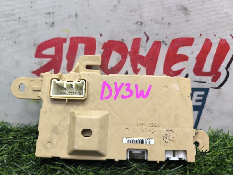 Блок управления кондиционером MAZDA DEMIO DY3W ZJVE 2006 (б/у)
