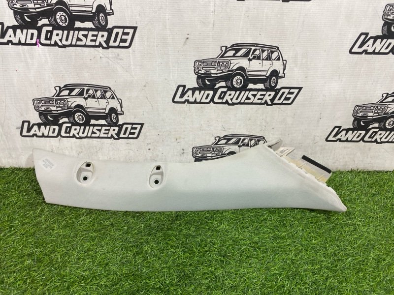 Накладка на стойку кузова TOYOTA LAND CRUISER UZJ200 2UZ-FE передняя правая (б/у)
