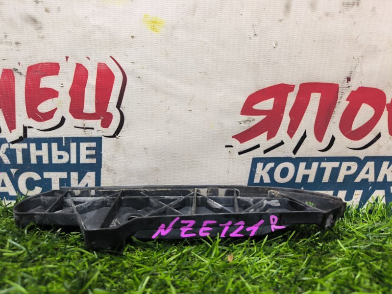 Крепление бампера TOYOTA COROLLA SPACIO NZE121 1NZ-FE 2002 заднее правое (б/у)