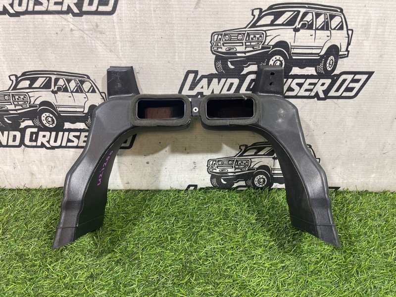 Воздуховод TOYOTA LAND CRUISER UZJ200 2UZ-FE (б/у)