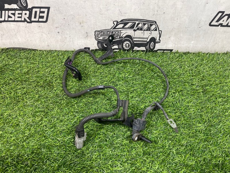 Датчик abs TOYOTA LAND CRUISER UZJ200 2UZ-FE передний правый (б/у)