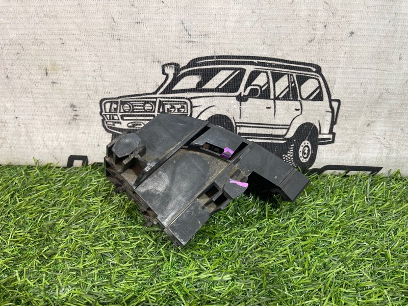 Крепление бампера TOYOTA LAND CRUISER UZJ200 2UZ-FE заднее правое (б/у)