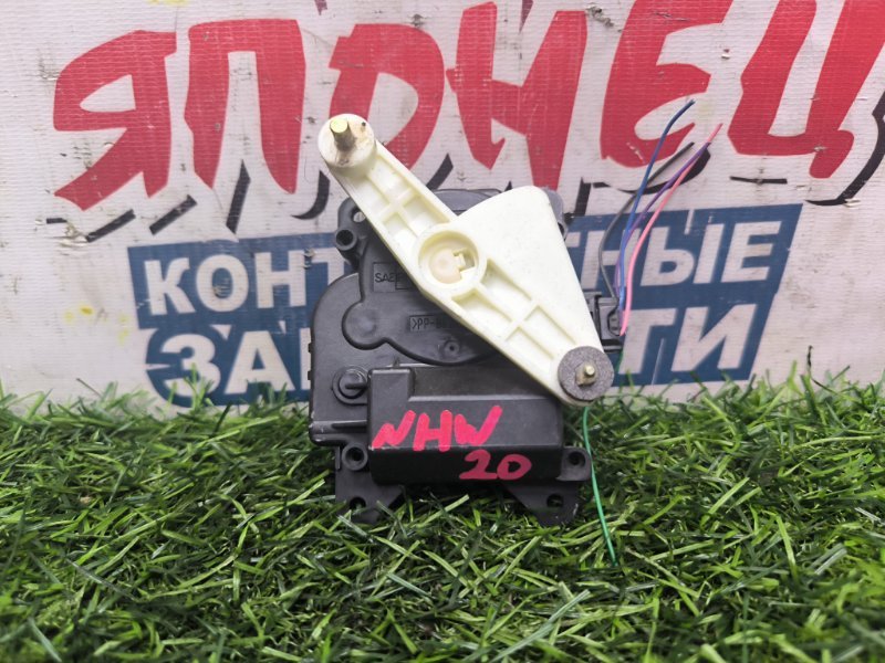 Сервопривод заслонок печки TOYOTA WISH ZNE10 1ZZ-FE 2004 (б/у)