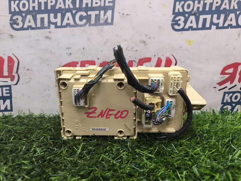 Блок предохранителей салона TOYOTA WISH ZNE10 1ZZ-FE (б/у)