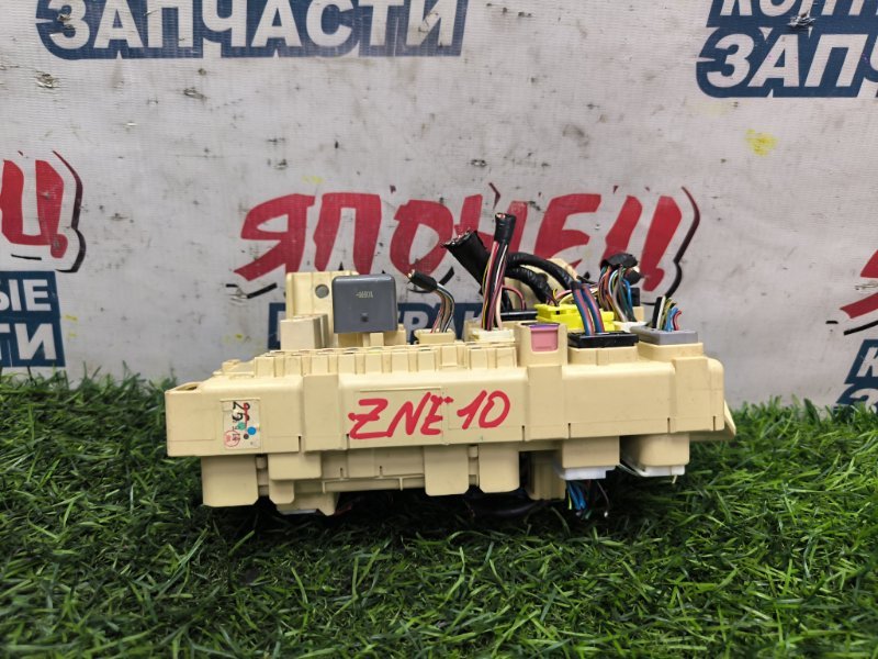 Блок предохранителей салона TOYOTA WISH ZNE10 1ZZ-FE 2006 (б/у)