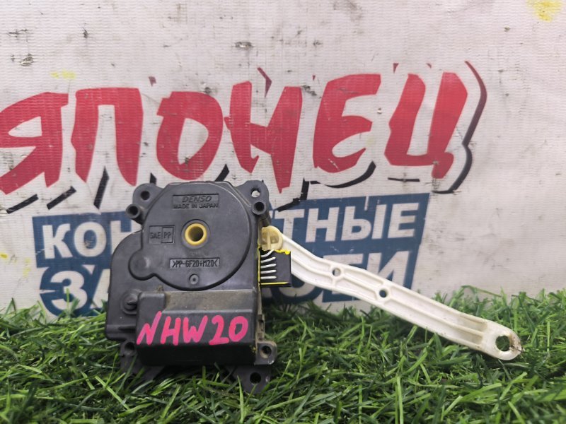 Сервопривод заслонок печки TOYOTA PRIUS NHW20 1NZ-FXE 2004 (б/у)