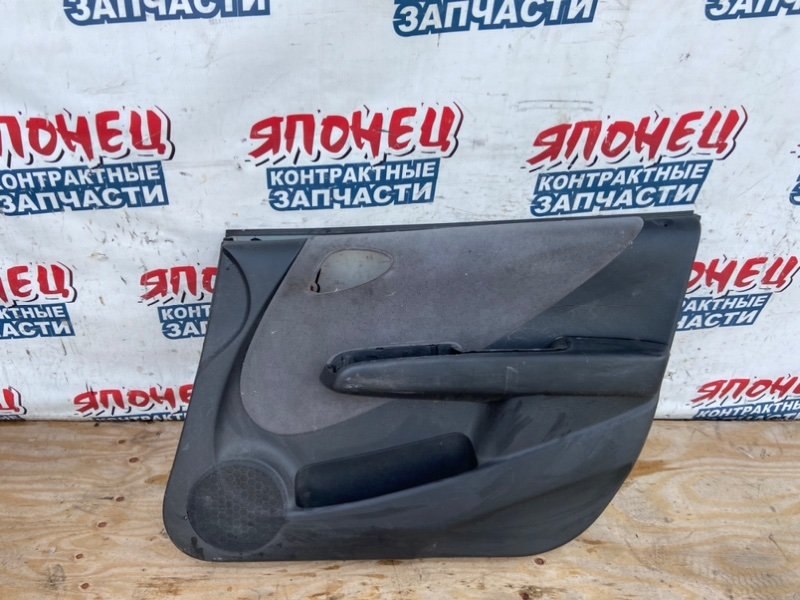 Обшивка двери HONDA FIT GD1 L13A передняя правая (б/у)