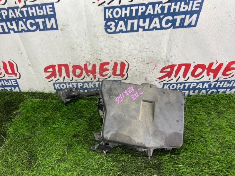 Блок предохранителей под капот TOYOTA BLADE AZE156 2AZ-FE (б/у)