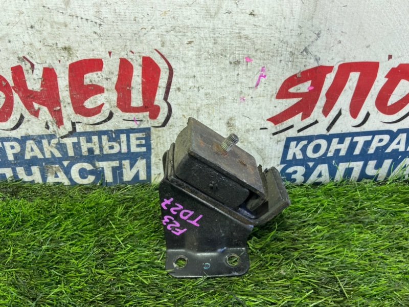 Подушка двигателя NISSAN ATLAS H4F23 TD27 (б/у)