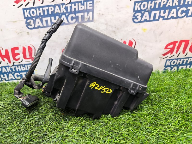 Блок предохранителей под капот TOYOTA VISTA AZV50 1AZ-FSE 2002 (б/у)
