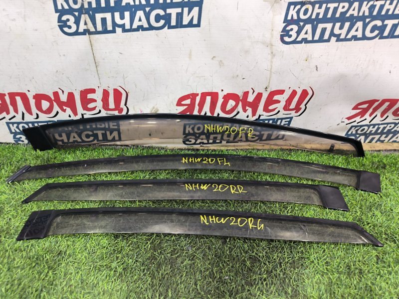 Ветровик TOYOTA PRIUS NHW20 1NZ-FXE (б/у) Ветровик TOYOTA PRIUS NHW20 1NZ-FXE (б/у)