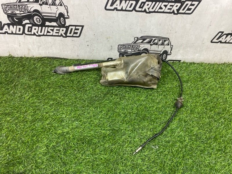 Антенна в крыло TOYOTA LAND CRUISER HDJ101 1HD-FTE (б/у)