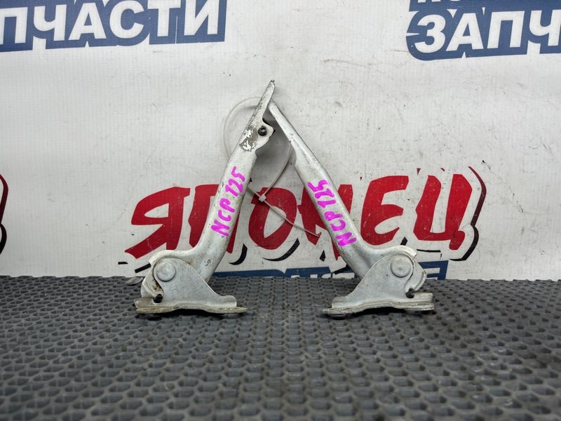 Петля капота TOYOTA RACTIS NCP125 1NZ-FE 2011 (б/у)