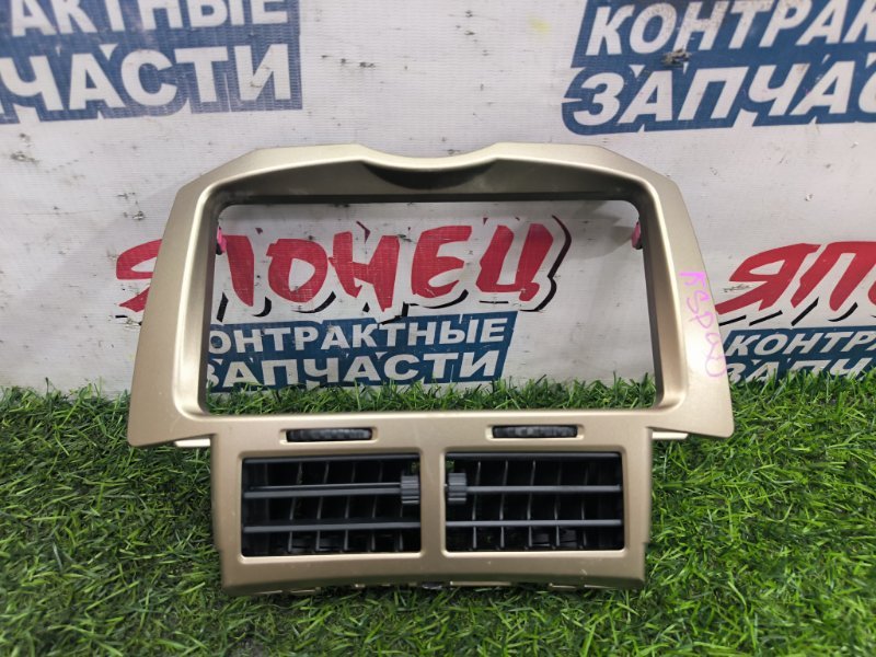 Консоль магнитофона TOYOTA VITZ KSP90 1KR-FE 2009 (б/у)