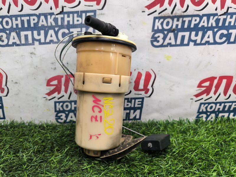 Топливный насос TOYOTA RAUM NCZ20 1NZ-FE 2006 (б/у)