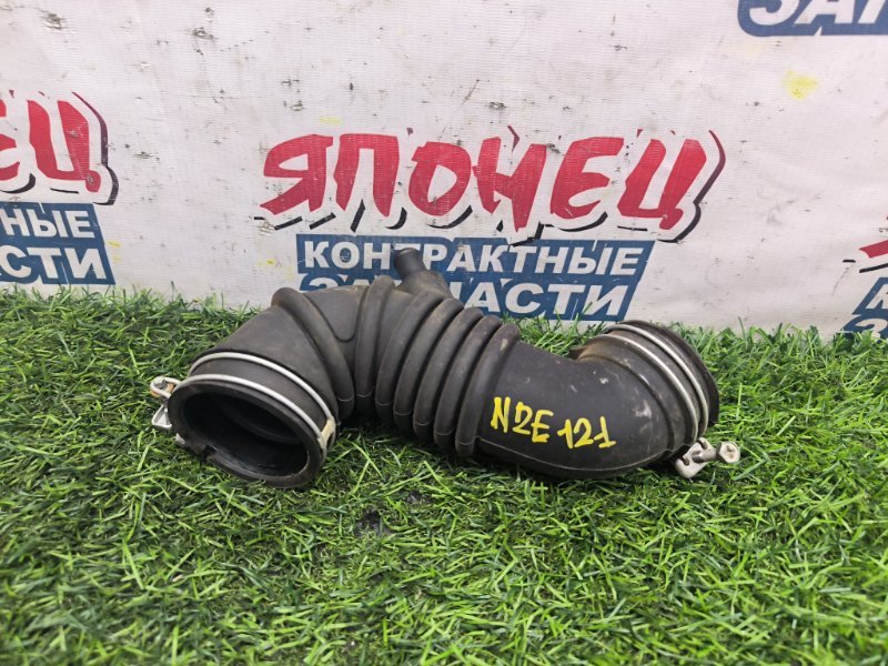 Патрубок воздушного фильтра TOYOTA COROLLA SPACIO NZE121 1NZ-FE 2001 (б/у)