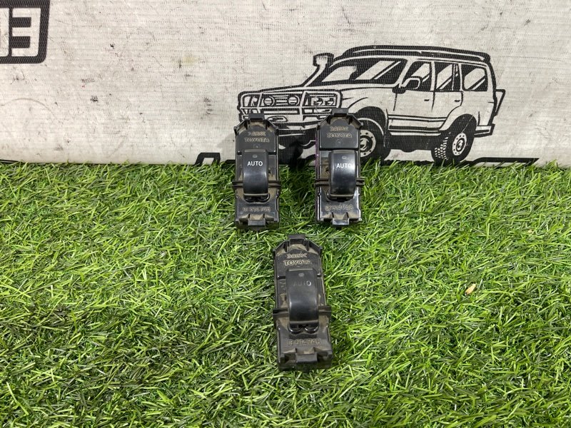 Кнопка стеклоподъемника TOYOTA LAND CRUISER HDJ101 1HD-FTE (б/у)