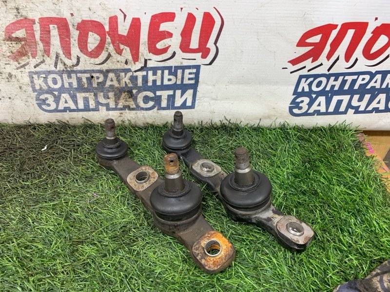 Шаровая опора TOYOTA CROWN GRS182 3GR-FSE передняя (б/у)