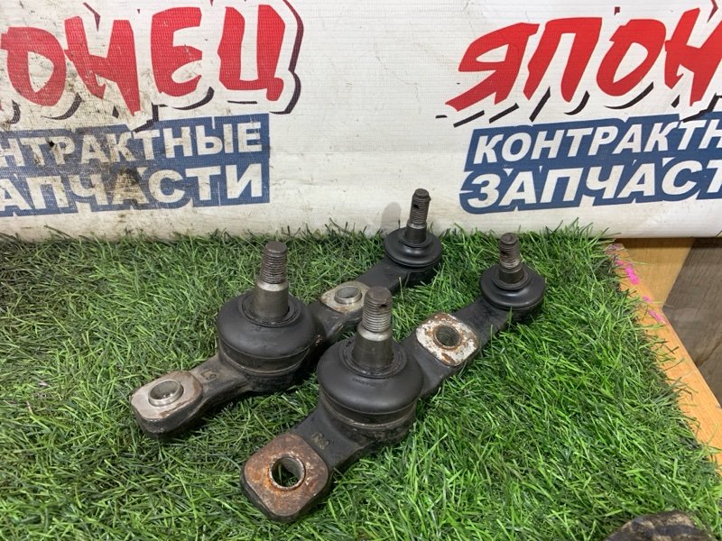 Шаровая опора TOYOTA CROWN GRS180 4GR-FSE передняя (б/у)