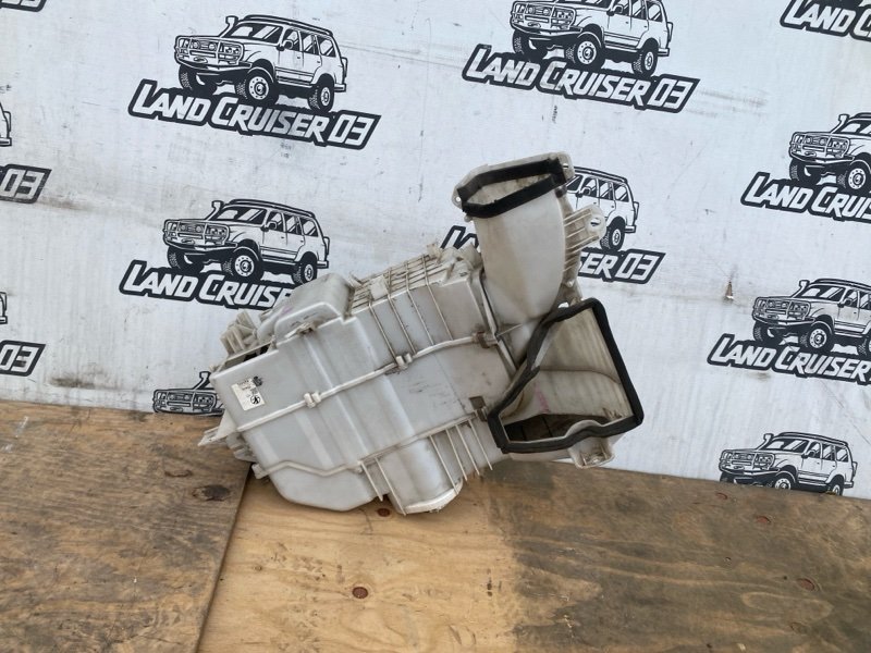 Кондиционер салона TOYOTA LAND CRUISER HDJ101 1HD-FTE (б/у)