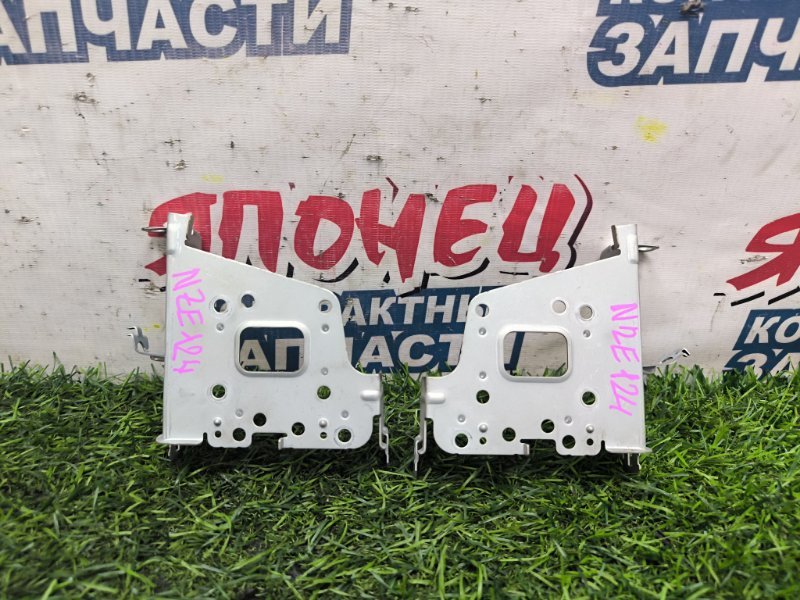 Крепление автомагнитолы TOYOTA COROLLA FIELDER NZE124 1NZ-FE 2002 (б/у)