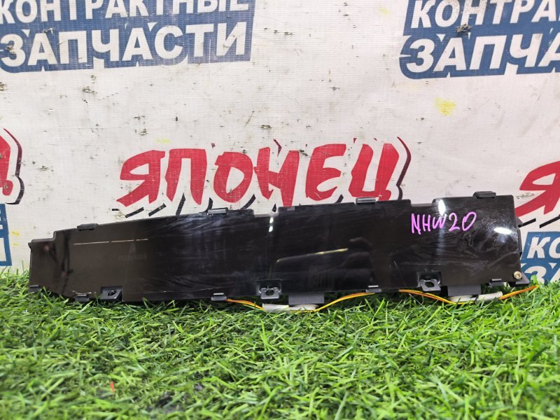 Панель приборов TOYOTA PRIUS NHW20 1NZ-FXE 2004 (б/у)
