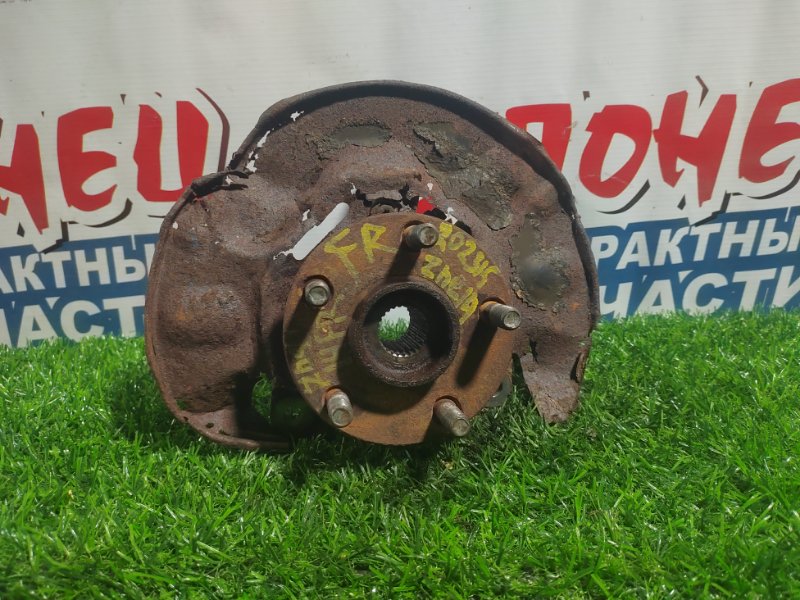 Ступица TOYOTA WISH ZNE14 1ZZ-FE передняя правая (б/у)