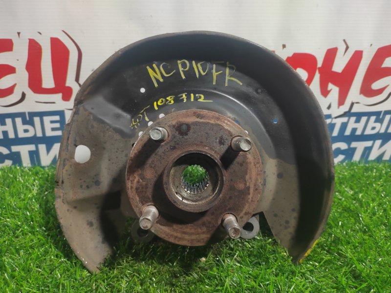 Ступица TOYOTA VITZ NCP10 2NZ-FE передняя правая (б/у)