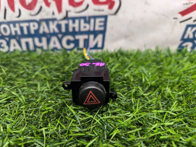 Кнопка аварийной сигнализации TOYOTA VISTA AZV50 1AZ-FSE (б/у)