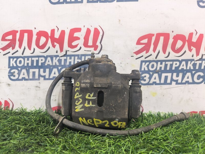 Суппорт TOYOTA FUNCARGO NCP20 2NZ-FE передний правый (б/у)