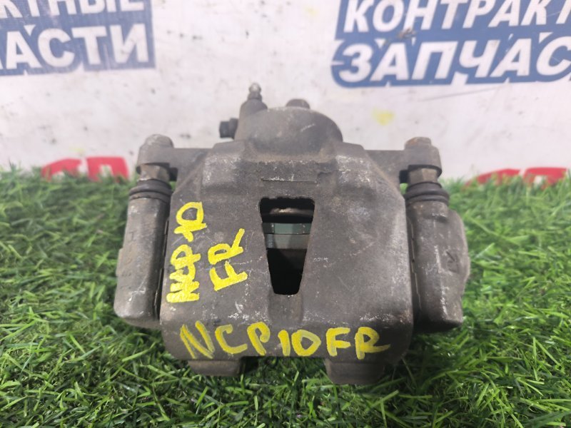 Суппорт TOYOTA VITZ NCP10 1NZ-FE передний правый (б/у)